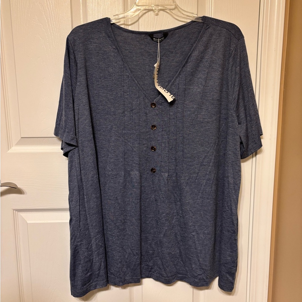 Bloomchic Women’s V-Neck Shirt - Picture 2 of 5